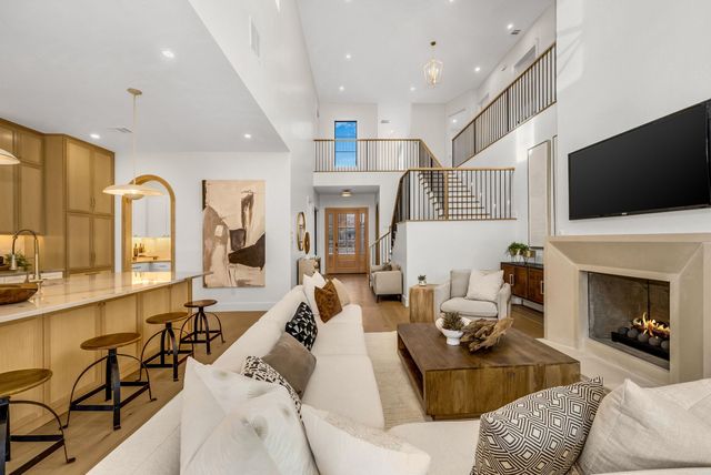 8714 San Fernando Way, Dallas, TX 75218