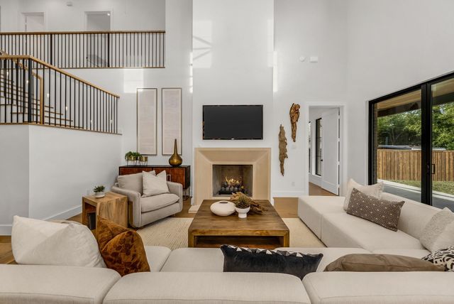 8714 San Fernando Way, Dallas, TX 75218