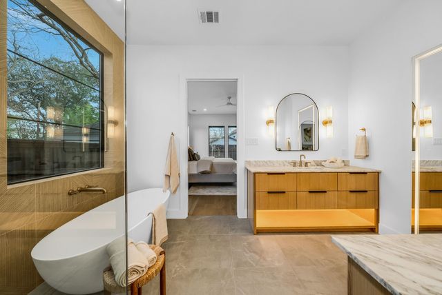 8714 San Fernando Way, Dallas, TX 75218