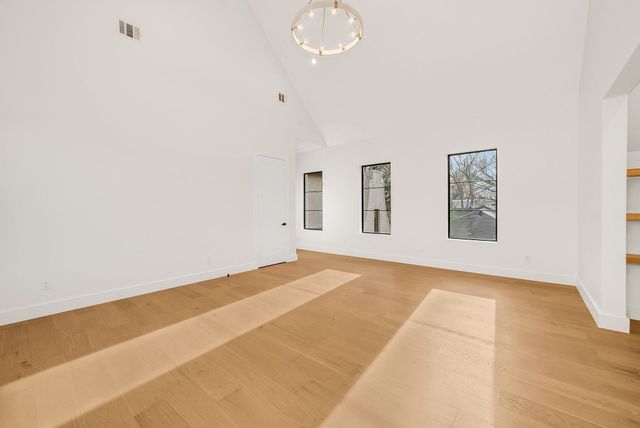 8714 San Fernando Way, Dallas, TX 75218