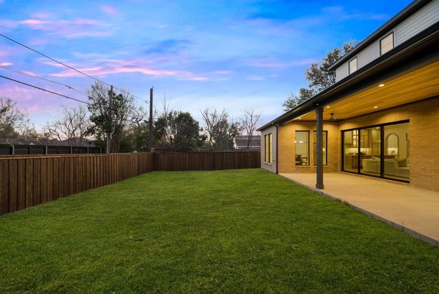 8714 San Fernando Way, Dallas, TX 75218