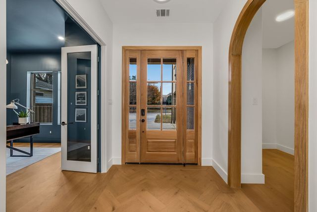 8714 San Fernando Way, Dallas, TX 75218