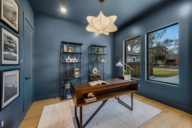 8714 San Fernando Way, Dallas, TX 75218