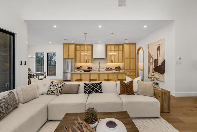 8714 San Fernando Way, Dallas, TX 75218