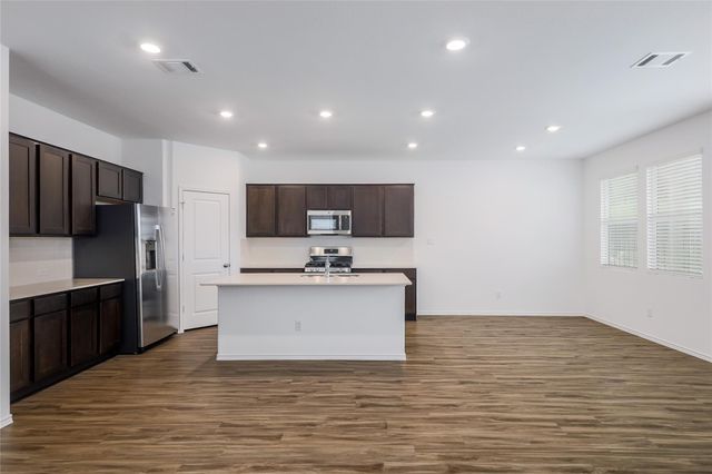 818 Affazia LN, Georgetown, TX 78628