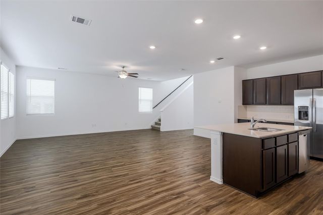 818 Affazia LN, Georgetown, TX 78628