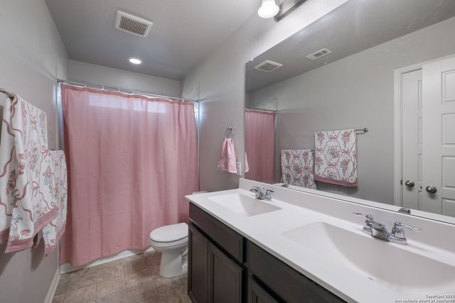 8807 Straight Oaks, San Antonio, TX 78254