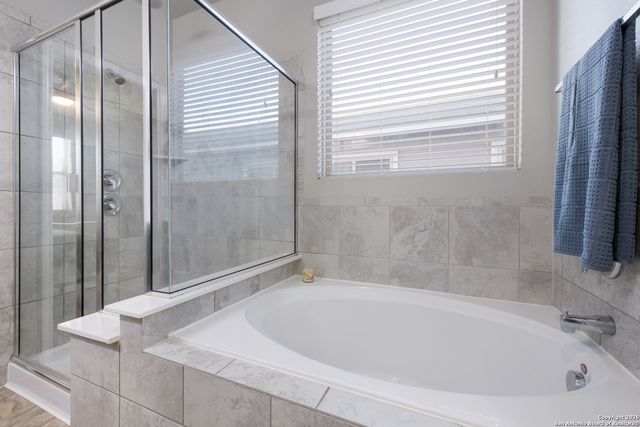 8807 Straight Oaks, San Antonio, TX 78254