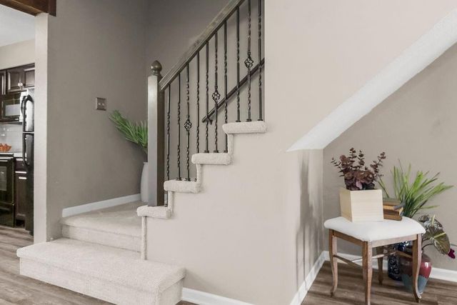 228 SW Pinetree Lane, Lee's Summit, MO 64063