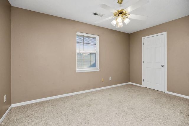 228 SW Pinetree Lane, Lee's Summit, MO 64063