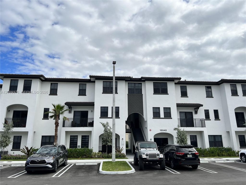 15540 SW 136th St 206, Miami, FL 33196