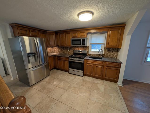 171 Center Street, Aberdeen, NJ 07747