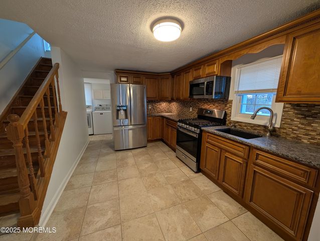 171 Center Street, Aberdeen, NJ 07747