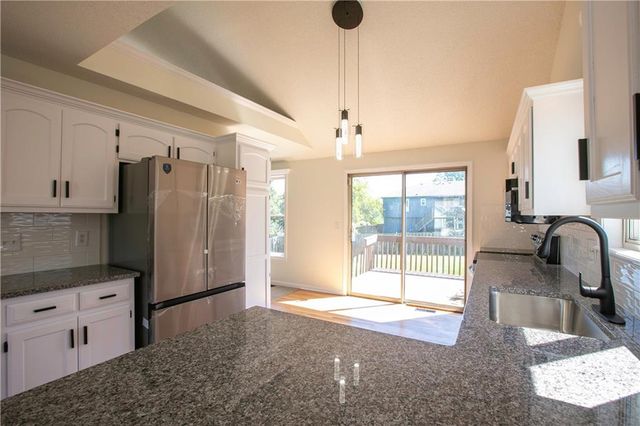 16413 Hight Avenue, Belton, MO 64012
