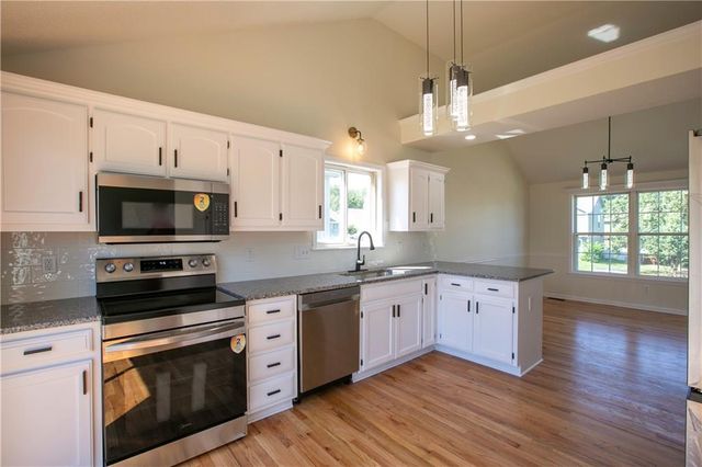 16413 Hight Avenue, Belton, MO 64012