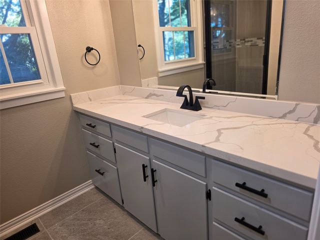 5800 Mount Rockwood Circle, Waco, TX 76710