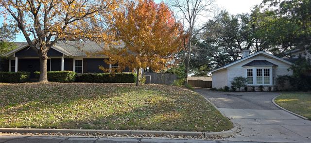 5800 Mount Rockwood Circle, Waco, TX 76710