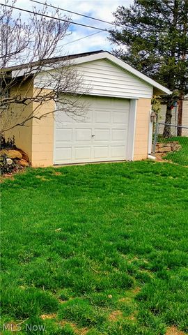 335 Walker Drive, Zanesville, OH 43701