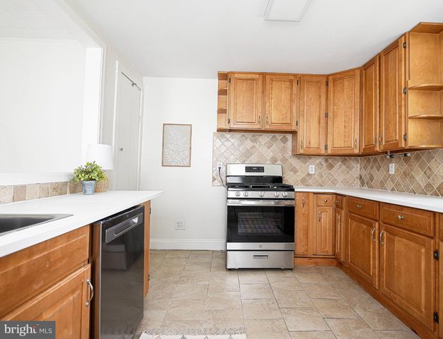 30 FULLERTON HEIGHTS AVE, Baltimore, MD 21236
