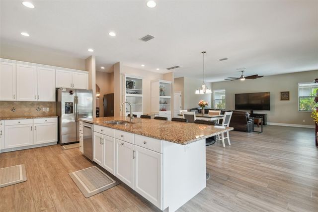 2566 LAKE MANOR DRIVE, Land O Lakes, FL 34639