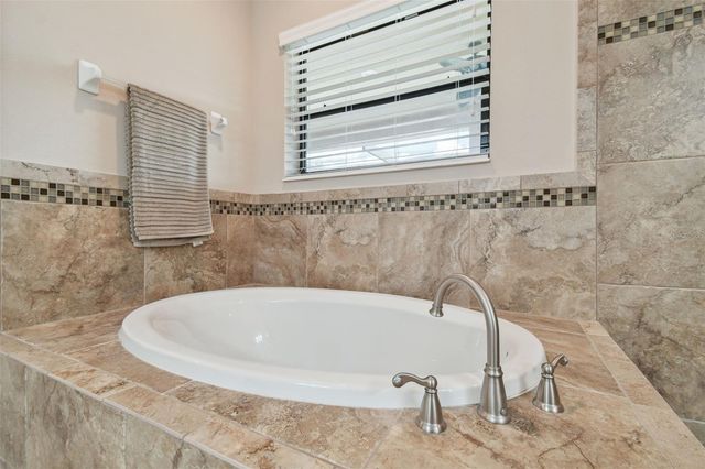 2566 LAKE MANOR DRIVE, Land O Lakes, FL 34639