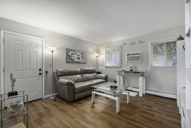 1710 E G Avenue, Kalamazoo, MI 49004