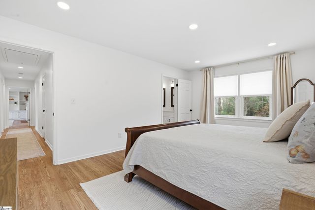 402 Foxcroft Road, Greenville, SC 29615