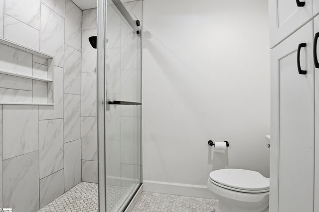 402 Foxcroft Road, Greenville, SC 29615