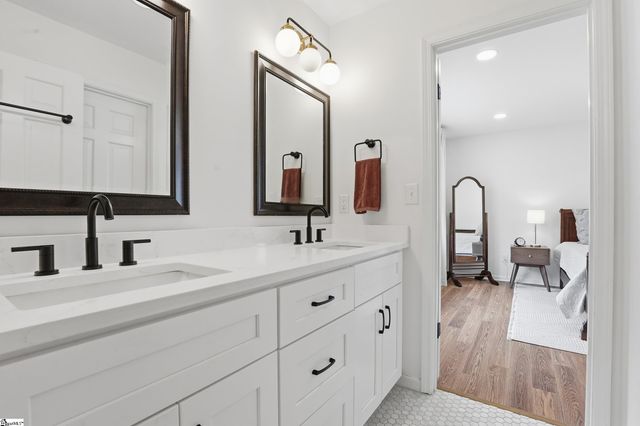 402 Foxcroft Road, Greenville, SC 29615