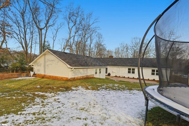 402 Foxcroft Road, Greenville, SC 29615