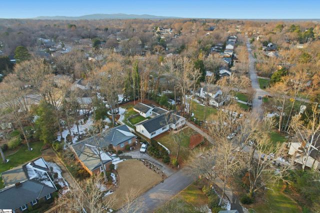 402 Foxcroft Road, Greenville, SC 29615