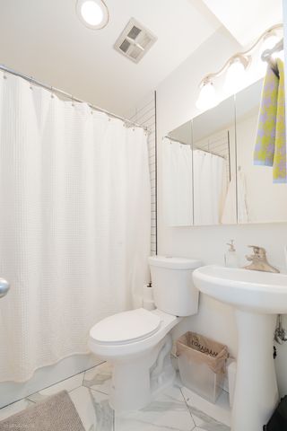 2201 N Cleveland Avenue 104, Chicago, IL 60614