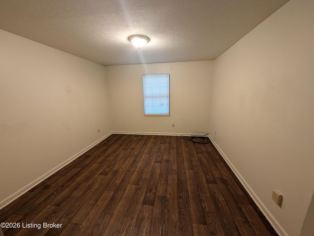6510 Six Mile Ln APT 4, Louisville, KY 40218