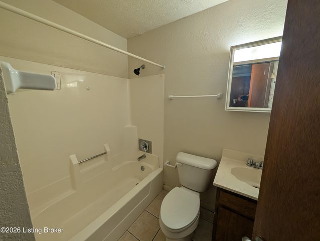 6510 Six Mile Ln APT 4, Louisville, KY 40218