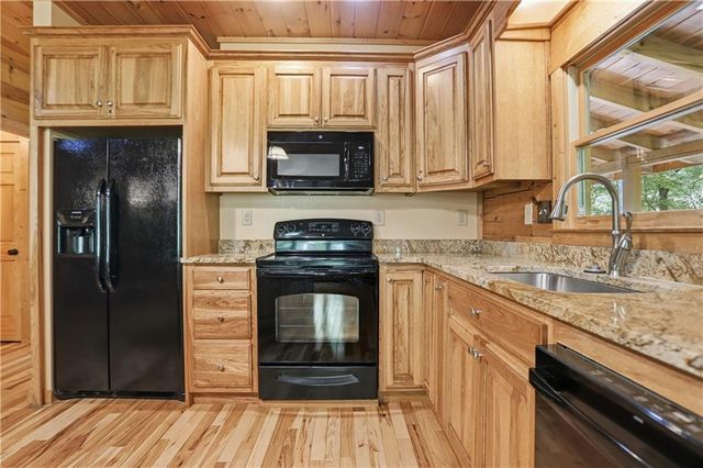 702 Ranch Mountain Drive, Dahlonega, GA 30533