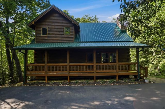 702 Ranch Mountain Drive, Dahlonega, GA 30533