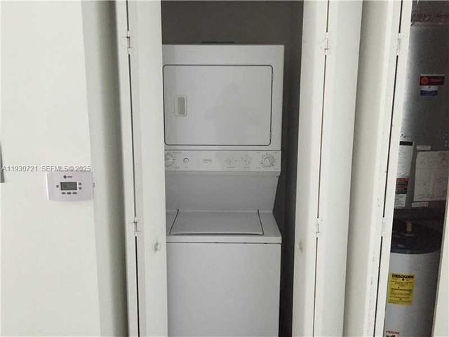 690 SW 1st Ct 1727, Miami, FL 33130