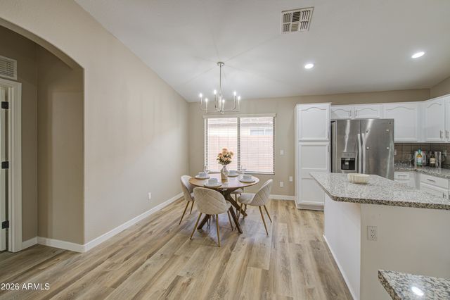 15668 W SAGUARO Lane, Surprise, AZ 85374