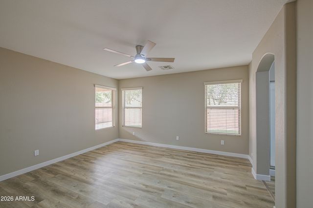 15668 W SAGUARO Lane, Surprise, AZ 85374
