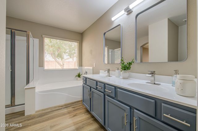 15668 W SAGUARO Lane, Surprise, AZ 85374