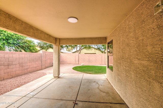 15668 W SAGUARO Lane, Surprise, AZ 85374