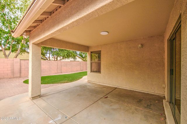 15668 W SAGUARO Lane, Surprise, AZ 85374