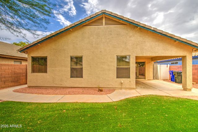 15668 W SAGUARO Lane, Surprise, AZ 85374