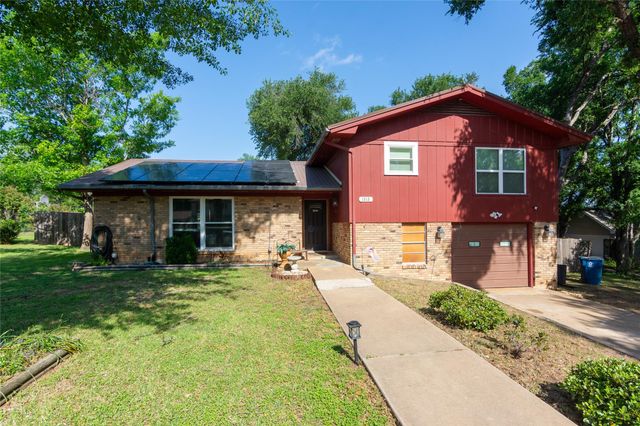 1212 Lake Terrace DR, Elgin, TX 78621