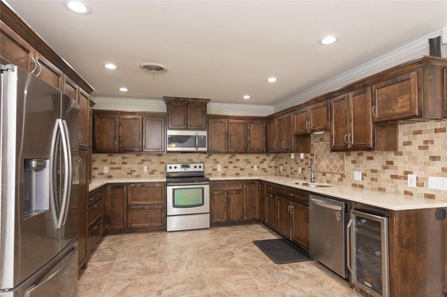 1212 Lake Terrace DR, Elgin, TX 78621
