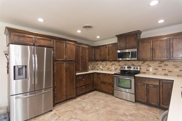 1212 Lake Terrace DR, Elgin, TX 78621