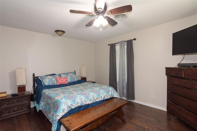 1212 Lake Terrace DR, Elgin, TX 78621