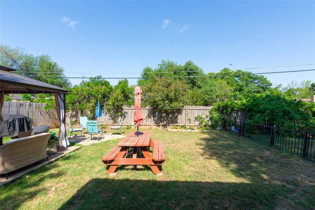1212 Lake Terrace DR, Elgin, TX 78621