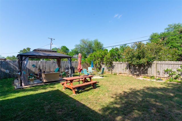 1212 Lake Terrace DR, Elgin, TX 78621