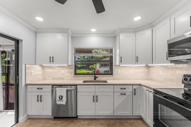 4727 Storkwood Lane A, Boynton Beach, FL 33436
